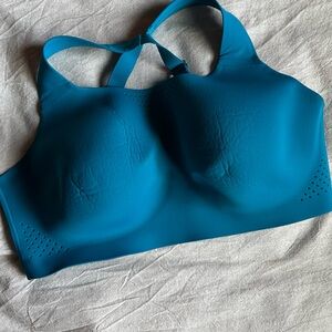 Victoria’s Secret Blue Seamless Sports Bra 40DD